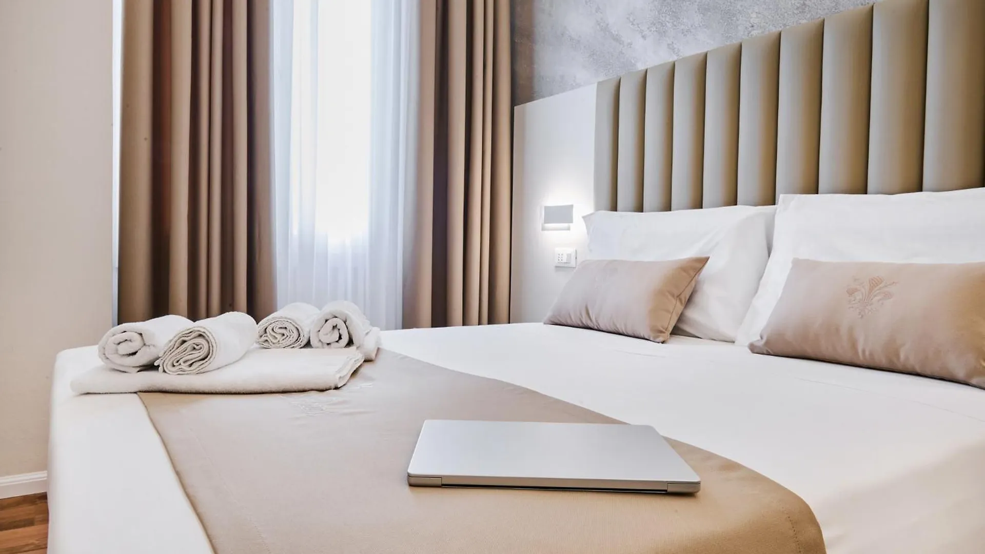 Florence Medali Rooms 0*,