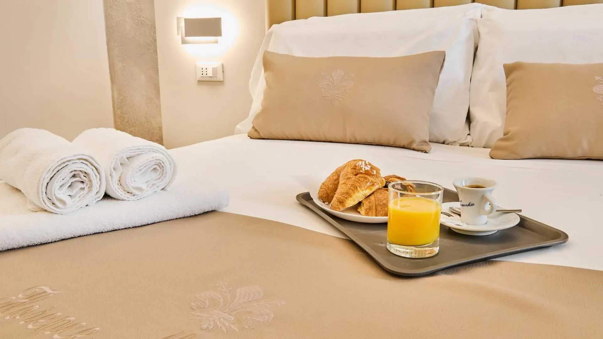 Florence Medali Rooms Pensionat